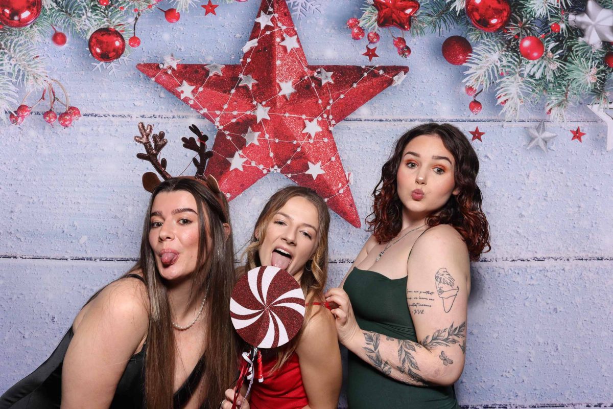 FEMALES IN CHRISTMAS PARTY PHOTO BOOTH, CORPORATE PARTY YORK, DAVID LLOYD, CHRISTMAS PARTY PHOTO BOOTH, PHOTO BOOTH HIRE NORTH YORKSHIRE, PHOTO BOOTH HIRE NORTH EAST, PHOTO BOOTH HIRE YORKSHIRE